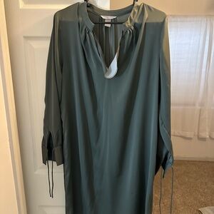 Elegant Green Women's Top